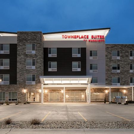 Towneplace Suites By Marriott Oshkosh Exterior photo